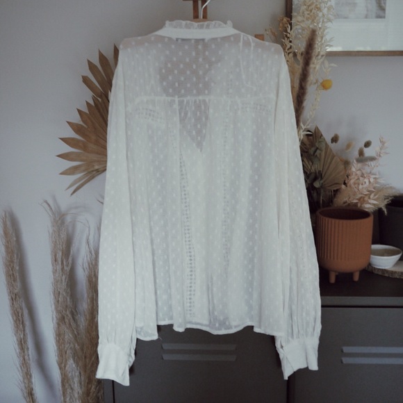 ZARA Contrast dotted mesh blouse - Picture 4 of 7